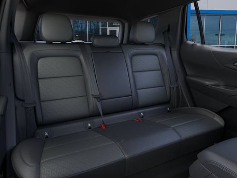 New 2027 Chevrolet Equinox LT w/ Convenience Package II FWD image 17