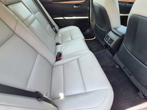 Used 2015 Lexus ES 350 w/ Luxury Package FWD image 22