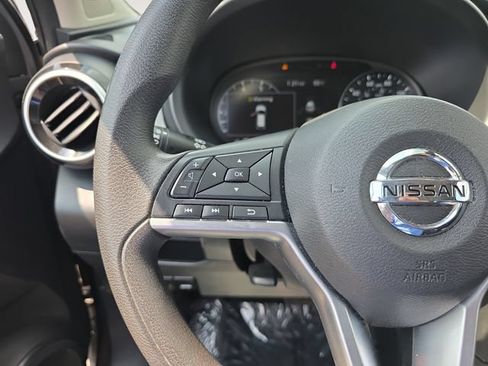 Used 2021 Nissan Kicks SV FWD image 19