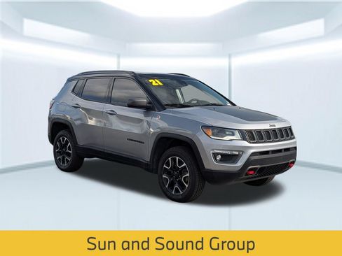 Used 2021 Jeep Compass Trailhawk w/ Sun and Sound Group AWD/4WD image 8