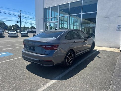 Used 2024 Volkswagen Jetta Sport FWD image 5