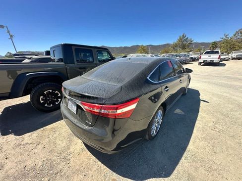 Used 2014 Toyota Avalon XLE Touring FWD image 3