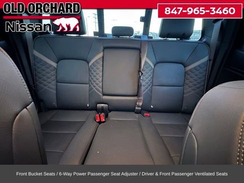 Used 2024 GMC Canyon Denali image 13