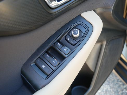 Used 2024 Subaru Outback Premium AWD/4WD image 19