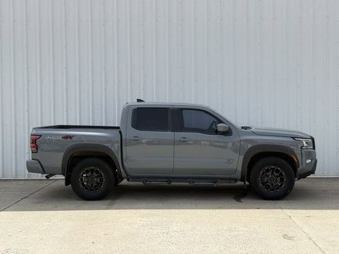 Used 2022 Nissan Frontier PRO-4X w/ Pro-4X Premium Package AWD/4WD image 3