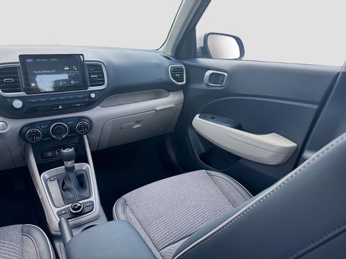New 2026 Hyundai Venue SEL FWD image 16