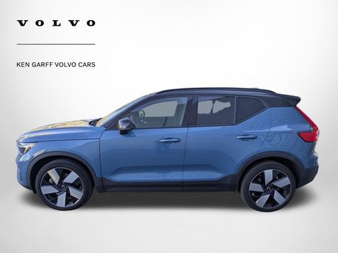 Used 2023 Volvo XC40 Recharge Plus image 7