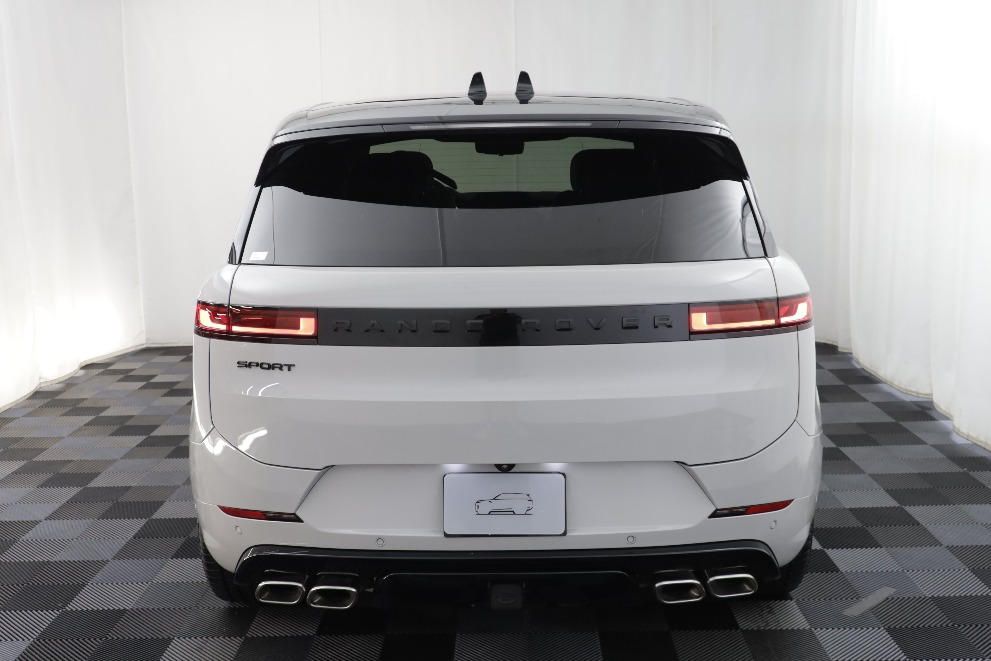 Certified 2026 Land Rover Range Rover Sport Dynamic SE AWD/4WD image 17
