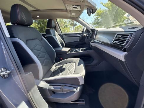 New 2026 Volkswagen Atlas Peak Edition AWD/4WD image 21