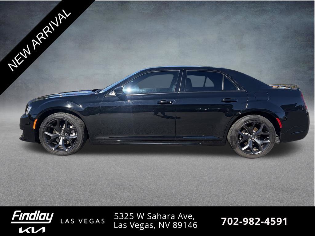 Used 2023 Chrysler 300 S w/ Comfort Group RWD image 4