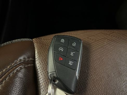 Used 2021 Chevrolet Suburban High Country image 38