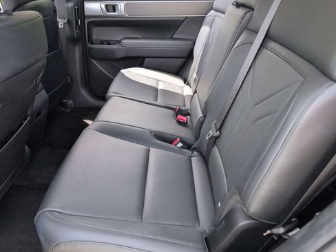 Used 2025 Hyundai Santa Fe SEL FWD image 27
