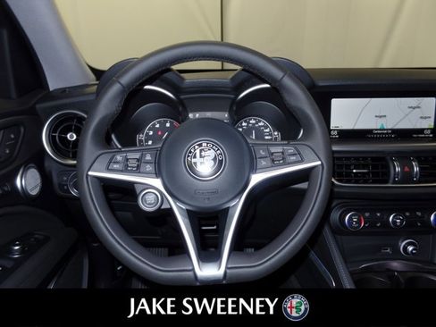 Used 2018 Alfa Romeo Stelvio Ti image 15
