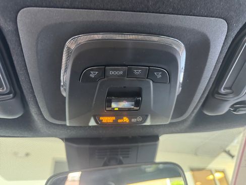 Certified 2025 Toyota Corolla SE w/ Convenience Package image 31