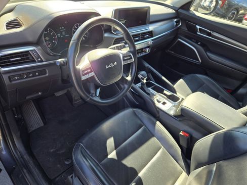 Used 2022 Kia Telluride LX image 10