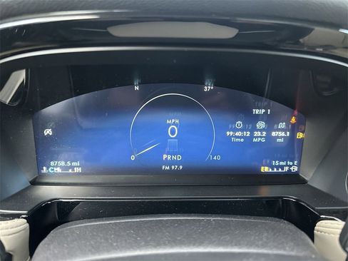 Used 2025 Lincoln Corsair FWD w/ Equipment Group 101A image 15