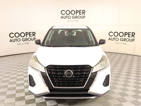 Used 2021 Nissan Kicks S image 8