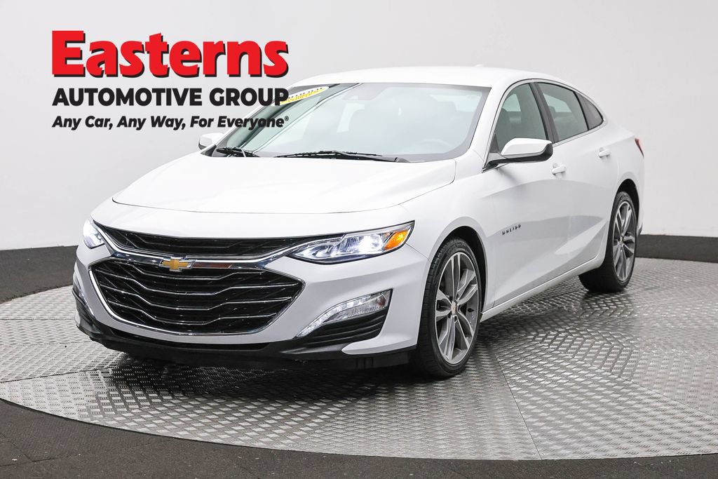 Used 2024 Chevrolet Malibu LT FWD image 1