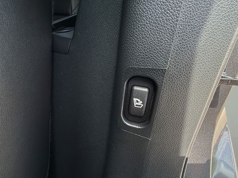 Used 2018 Ford Explorer Platinum AWD/4WD image 18
