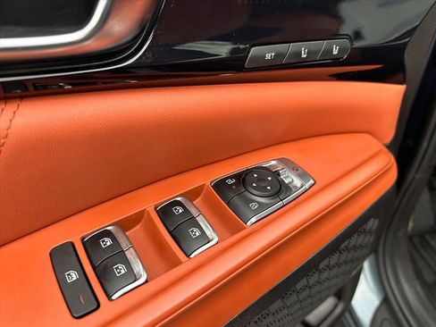 Used 2025 Kia Carnival SX Prestige image 15