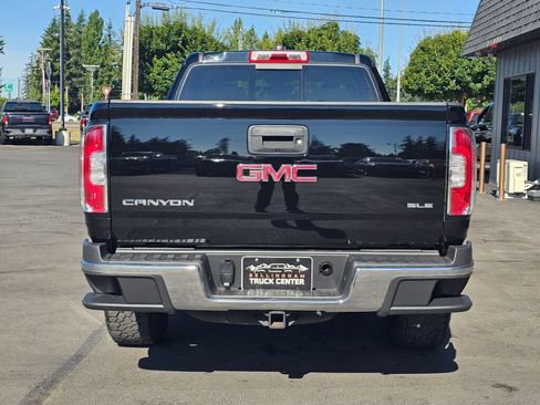Used 2017 GMC Canyon SLE w/ SLE Convenience Package AWD/4WD image 4