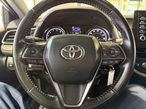 Used 2022 Toyota Camry SE image 14