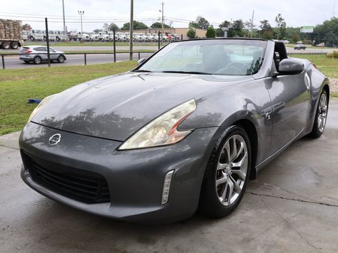 Used 2013 Nissan 370Z Roadster image 10