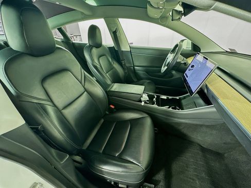 Used 2020 Tesla Model 3 Standard Range Plus image 29