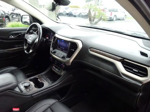 Certified 2022 GMC Acadia Denali w/ Denali Ultimate Package image 18