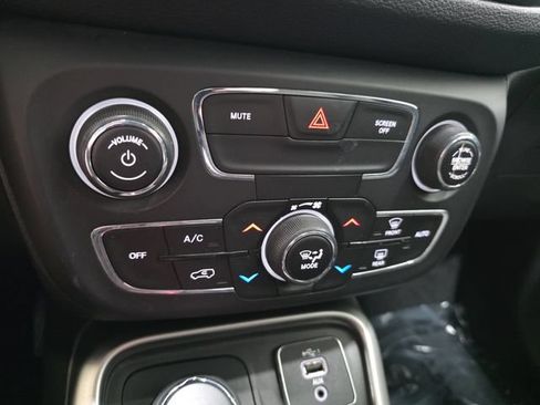 Used 2020 Jeep Compass Sport w/ Cold Weather Group AWD/4WD image 22