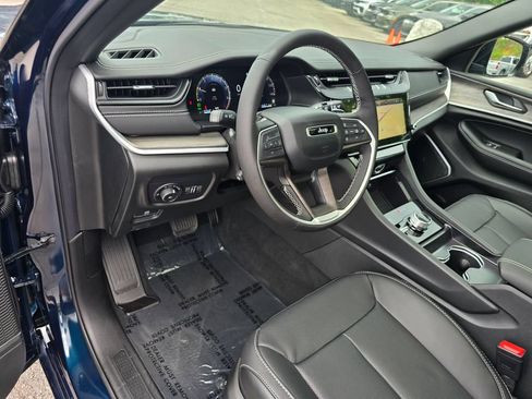New 2026 Jeep Grand Cherokee L Limited AWD/4WD image 25