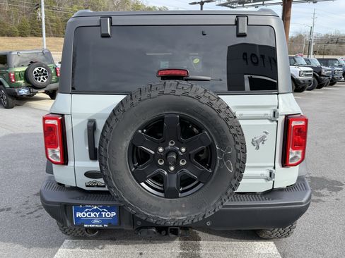 Used 2024 Ford Bronco Black Diamond image 6