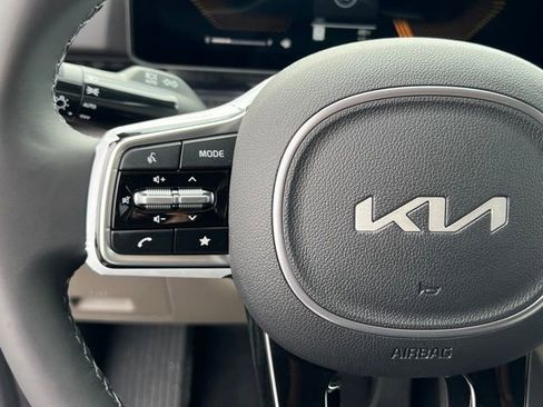 New 2026 Kia Carnival EX FWD image 22