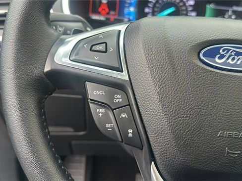 Used 2020 Ford Edge Titanium w/ Equipment Group 301A image 17