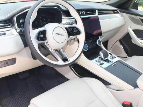 New 2025 Jaguar F-PACE R-Dynamic S image 14
