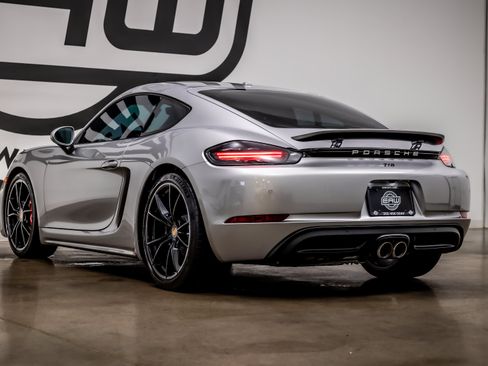 Used 2025 Porsche 718 Cayman RWD image 28