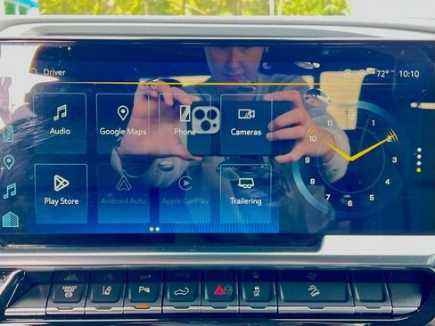 Used 2025 Chevrolet Silverado 2500 LTZ w/ LTZ Convenience Package image 40