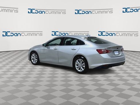 Used 2019 Chevrolet Malibu LT w/ Leather Package FWD image 7