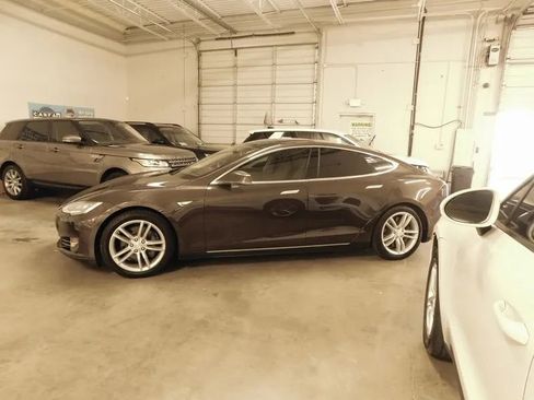 Used 2013 Tesla Model S RWD image 7