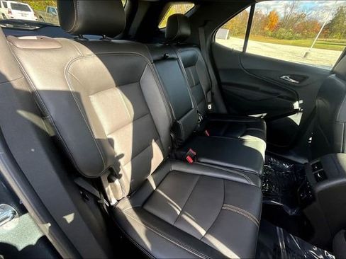 Used 2022 Chevrolet Equinox Premier AWD/4WD image 27