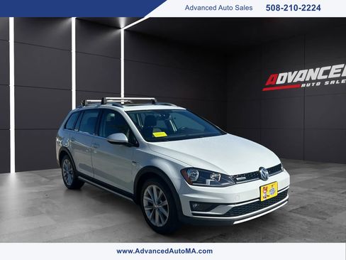 Used 2017 Volkswagen Golf Alltrack SEL image 1