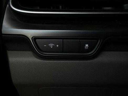 Used 2026 Kia Carnival FWD image 22