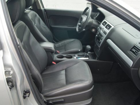 Used 2009 Mercury Milan Premier image 25