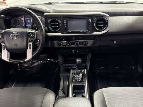 Certified 2019 Toyota Tacoma SR5 image 25