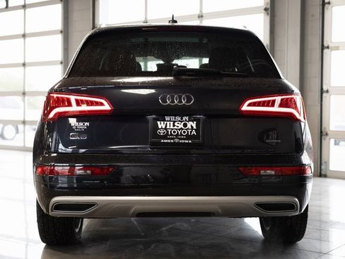 Used 2019 Audi Q5 Prestige w/ Prestige Package image 4
