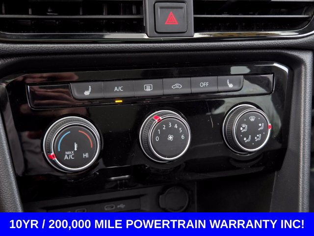 Used 2023 Volkswagen Taos SE w/ Panoramic Sunroof Package FWD image 25