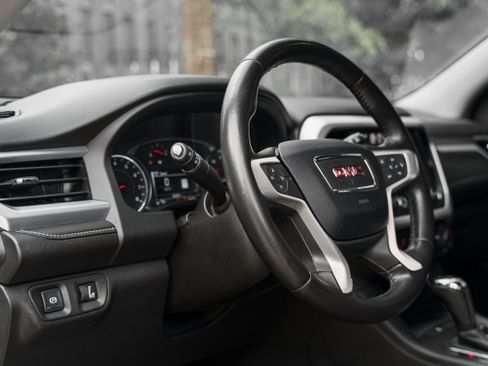 Used 2019 GMC Acadia SLT AWD/4WD image 7