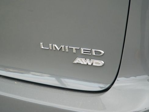 Used 2021 Chrysler Pacifica Limited w/ Premium & Safety Sphere Group AWD/4WD image 32