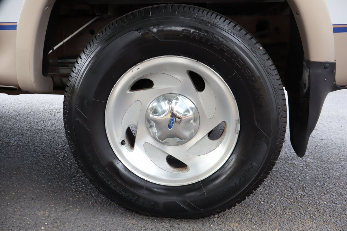 Used 1997 Ford F150 Lariat AWD/4WD image 37