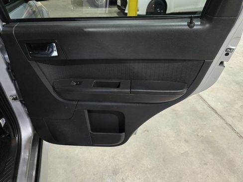 Used 2009 Ford Escape XLT image 30